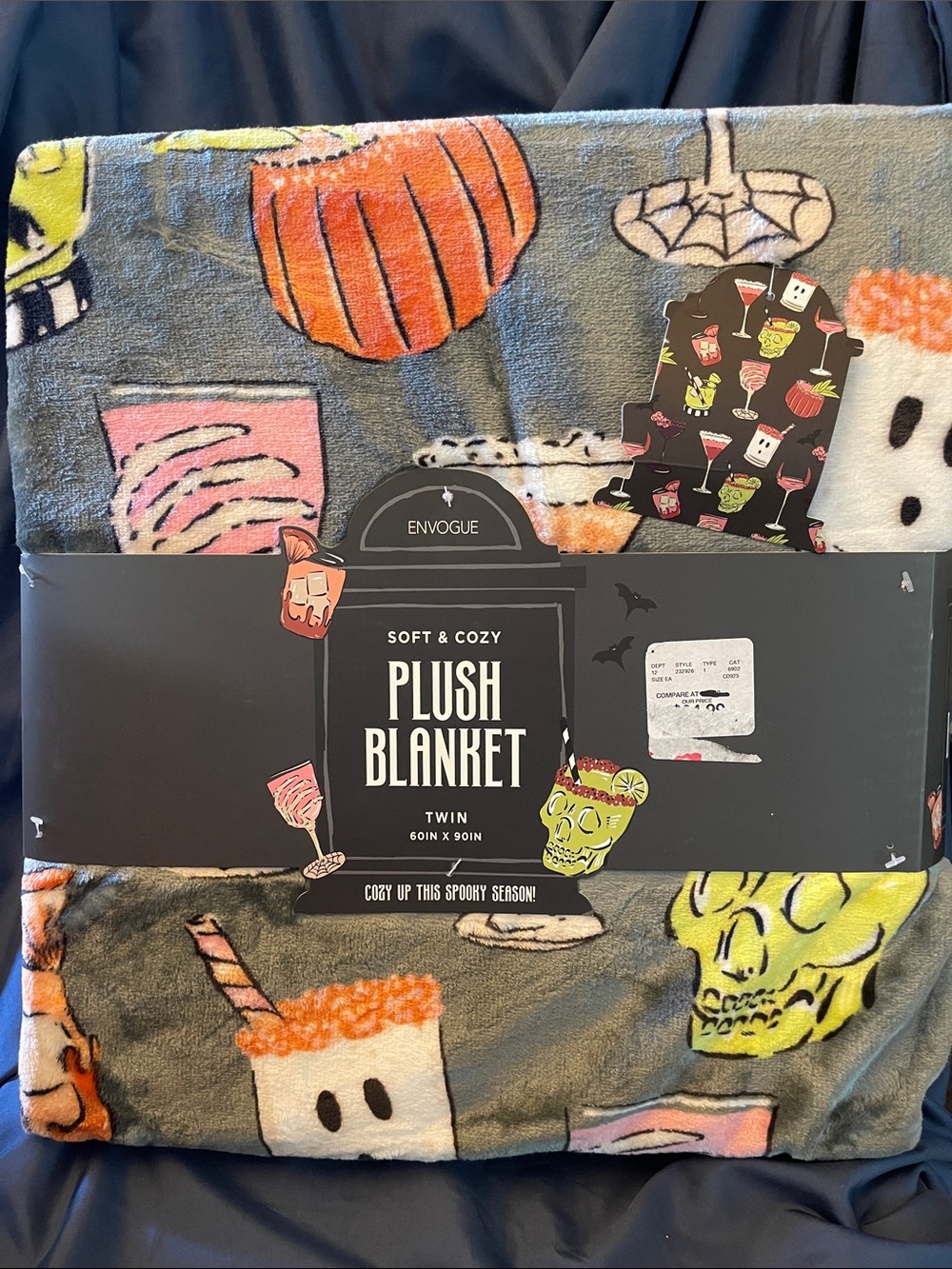Envogue Halloween Plush Blanket in Gray, Orange & Neon Green